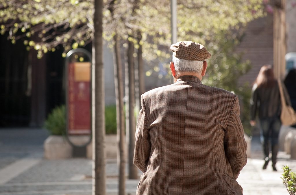 Dos de los males del envejecimiento de la población